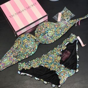 NEW ❤️VICTORIA SECRET SWIMSUIT